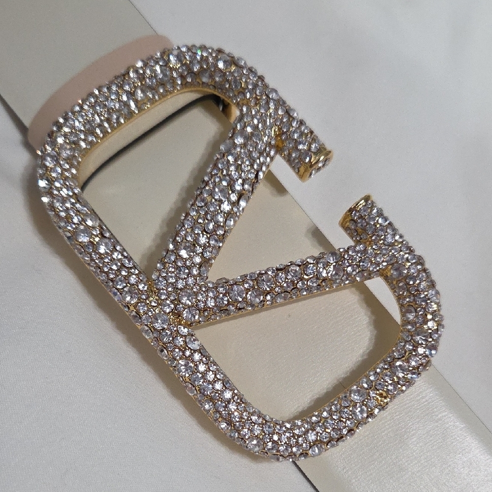Valentino Garavani Cream Belt with Gold Sparkle Buckle - Picture 3 of 15